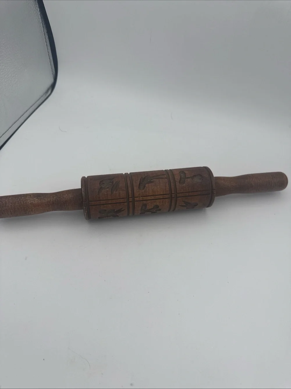 VTG Hand Carved Wooden Rolling Pin 14” Floral Clover Folk Art Rustic  Decor